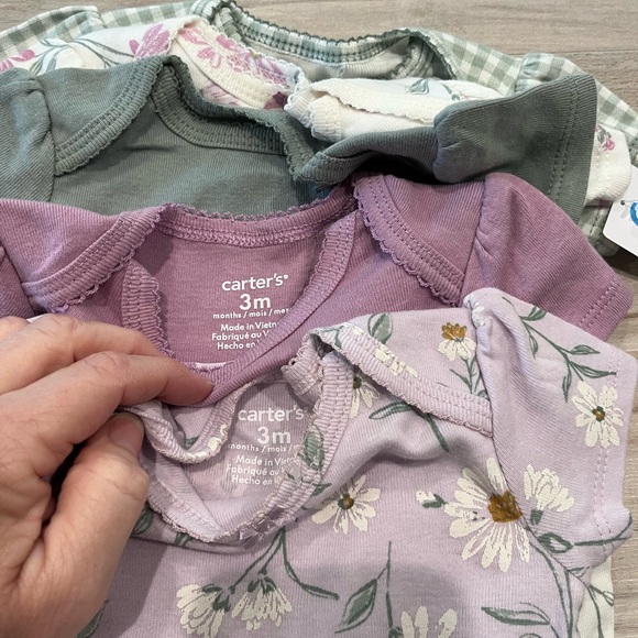 NWT Carter's Lavender and Green Baby Onesies 5 Piece Set Size 3 Months - Picture 3 of 8